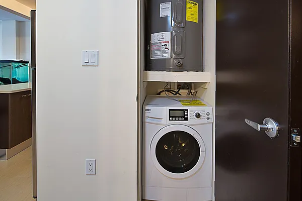 Rented by 18 REALTY | media 17