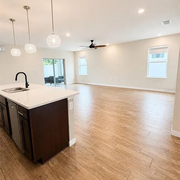 433 Sardinia Cir — Photo 3