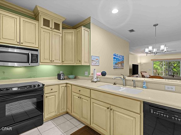 2nd image of 2412 Saint Andrews Blvd APT 3