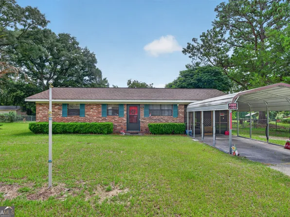 137 Timber Ln, Waycross, GA 31503