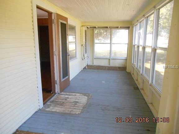 3rd image of 830 Munn Ave