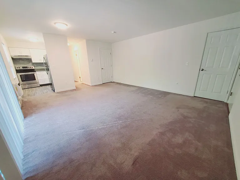 696 Hope St — Photo 3