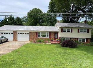 103 Deal Ave, Conover, NC 28613
