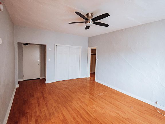 2nd image of 130 N Westmoreland Ave #387