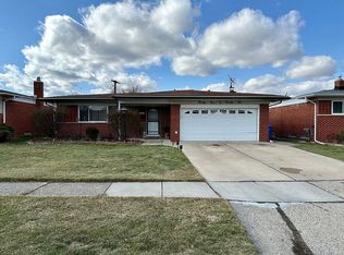 29021 Orvylle Dr, Warren, MI 48092