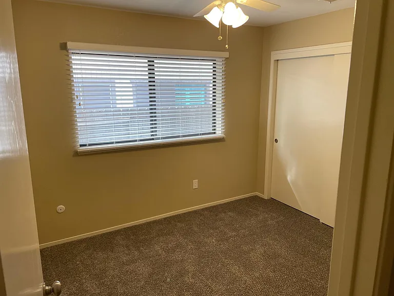 Del Oro St — Photo 10