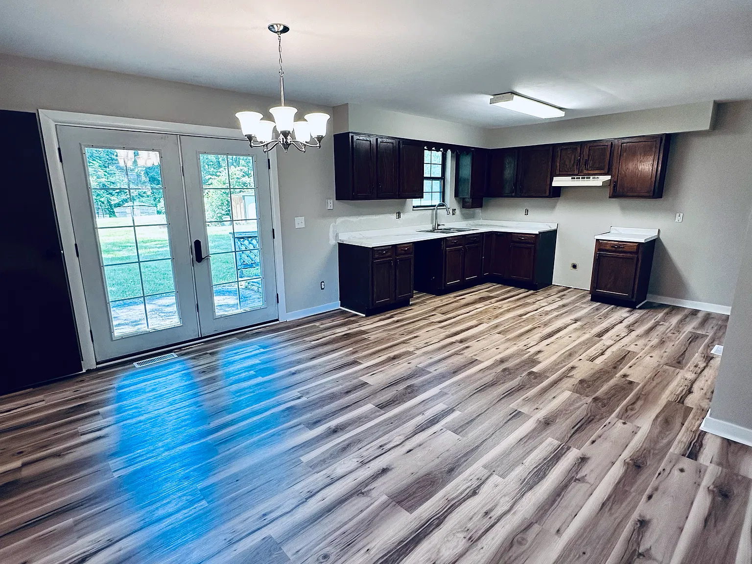 3 bed, 1344 sqft, $1,850 — Photo 2