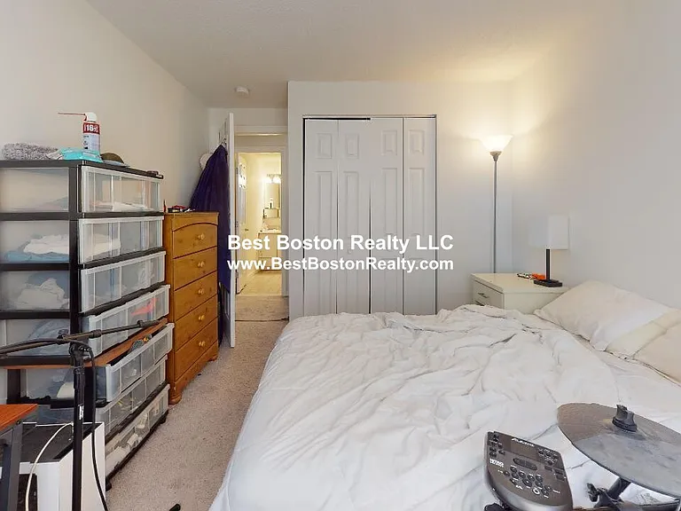 175 Beacon St #406 — Photo 5