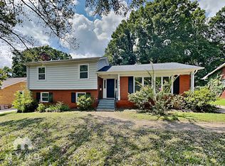 5301 Carriage Drive Cir, Charlotte, NC 28205