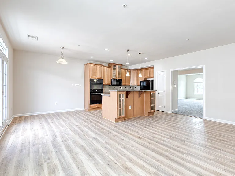 365 Chessington Dr — Photo 11