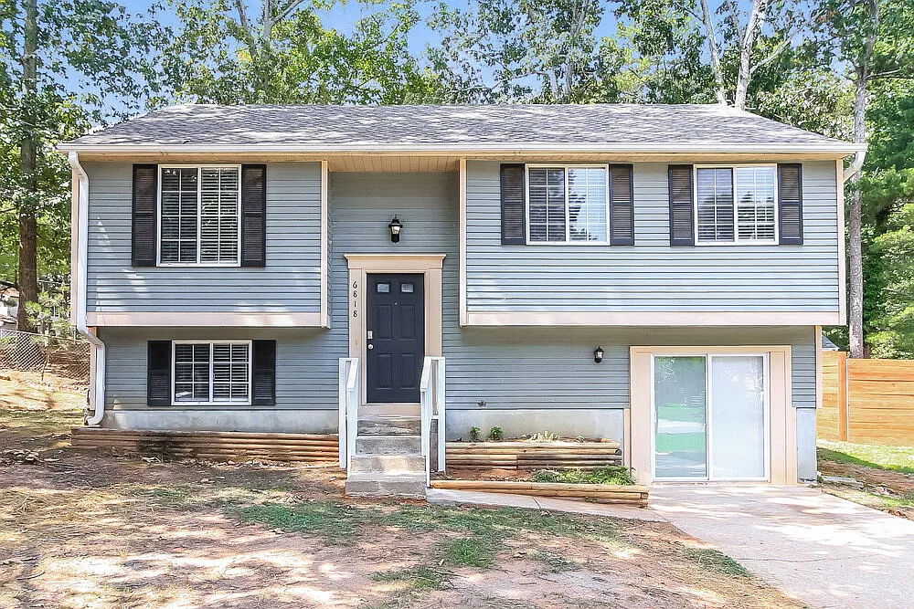 4 bed, 2.5 bath, 1860 sqft, $3,790 — Photo 1