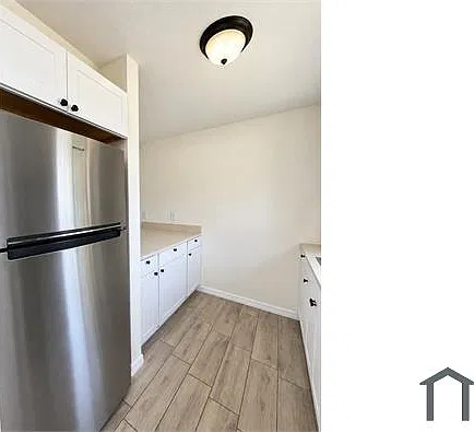 2 bed, 1000 sqft, $1,640 — Photo 3
