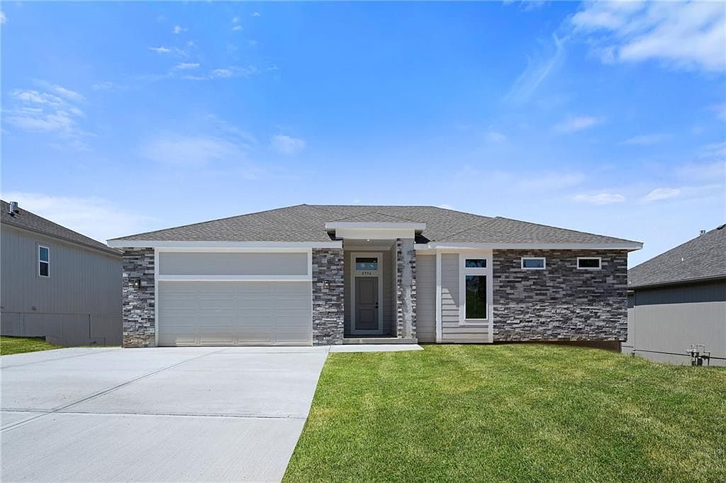 8556 Valley Spring Dr, De Soto, KS 66018 MLS 2417957 Zillow