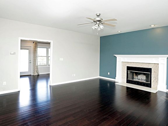 4th image of 230 River Run Dr