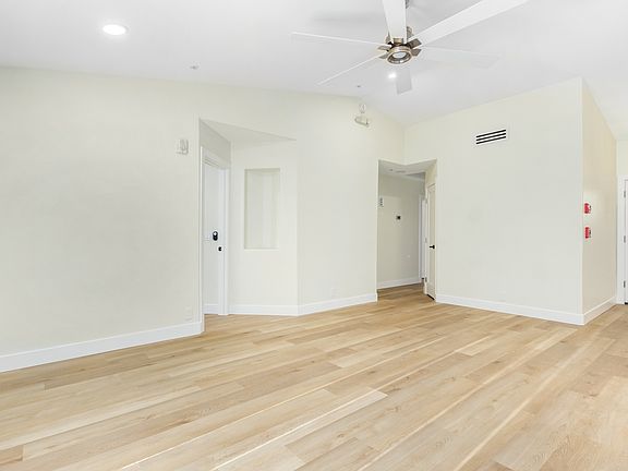 5th image of 8793 W Maryland Ave