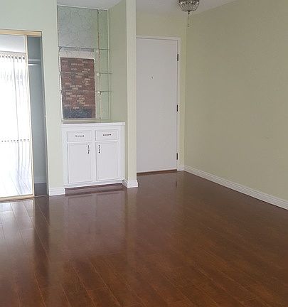5th image of 1735 N Fuller Ave APT 427
