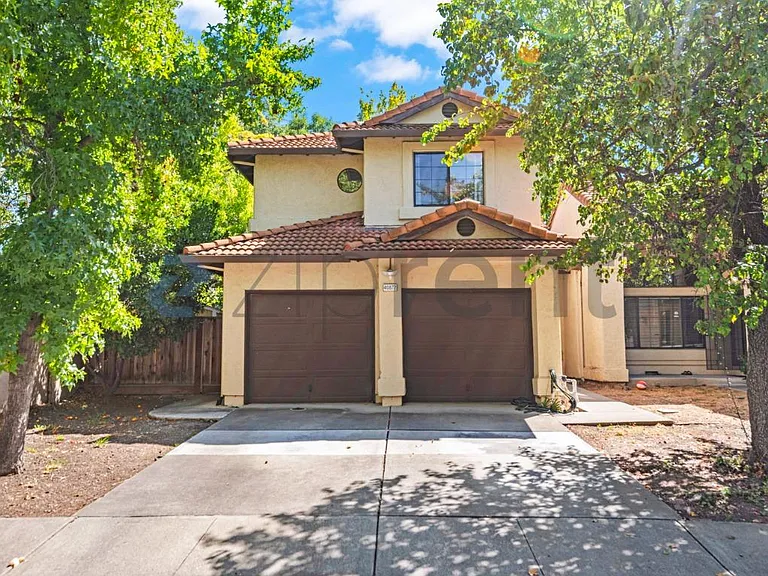 40872 Marty Ter — Photo 1