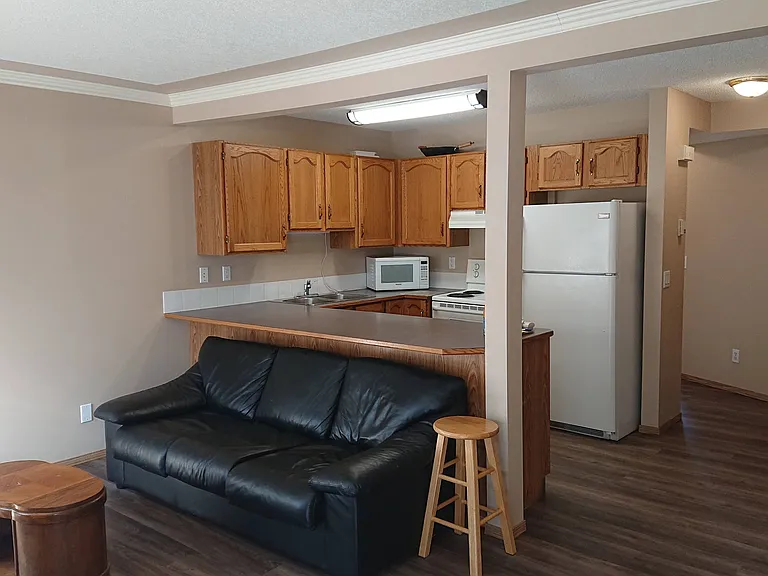 Country Hills Vlg NW — Photo 10