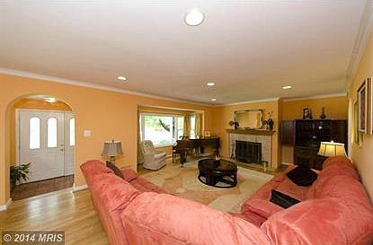 4th image of 6713 Dean Dr