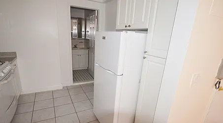 Rented by Manhattan Realty Group