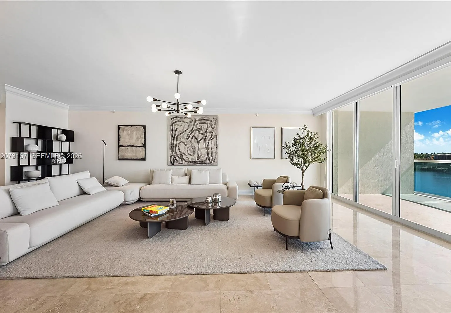 Hamptons South Condo — Photo 4