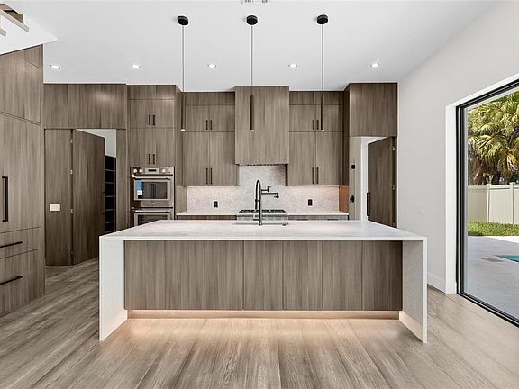 4th image of 2604 SYDELLE STREET
