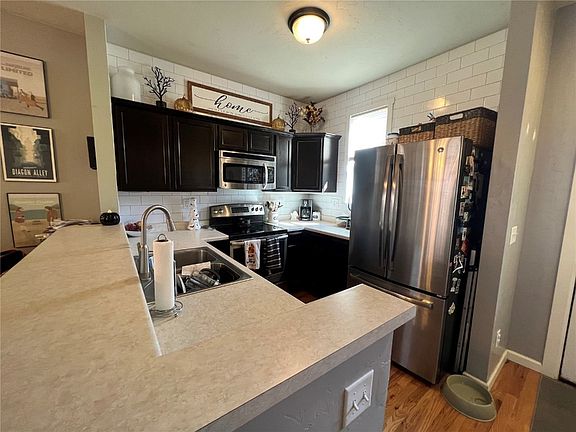 5th image of 246 Belford Street