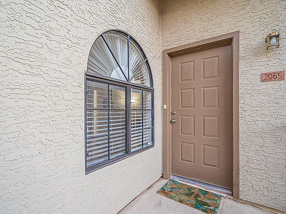 4th image of 930 N Mesa Dr Unit 2065