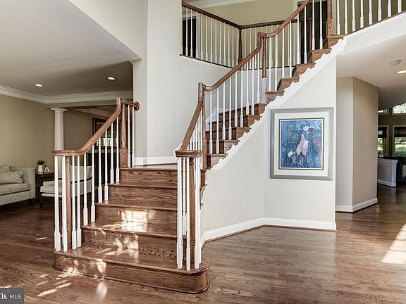 3rd image of 10100 Daphney House Way