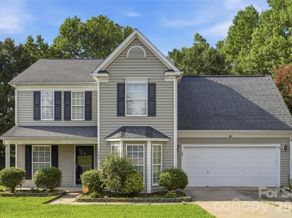 109 Clairwood Dr, Mount Holly, NC 28120