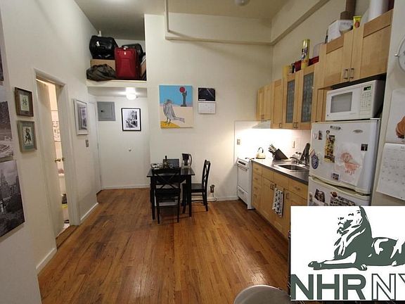 5th image of 315 W 30th St APT 2R