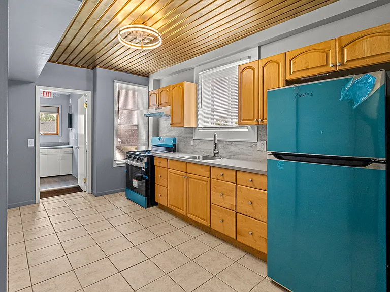 5920 Chase St — Photo 24
