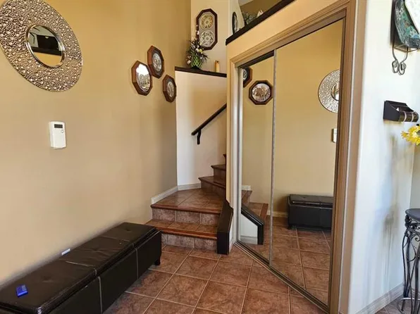 414 E Gateway Cres S, Lethbridge, AB T1K 4X2