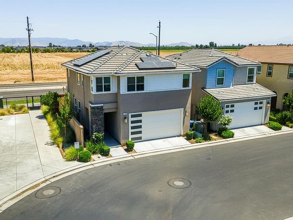 2nd image of 2557 Commonwood Ln