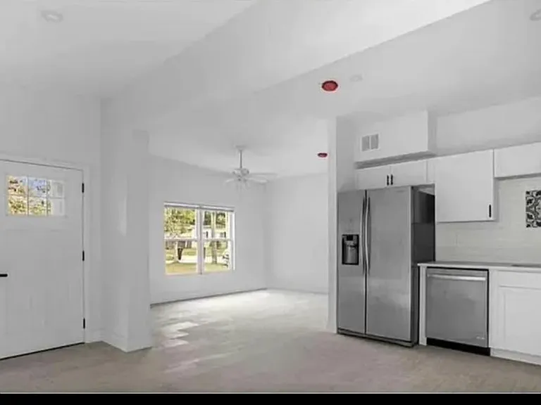 Kitchen/Living Area