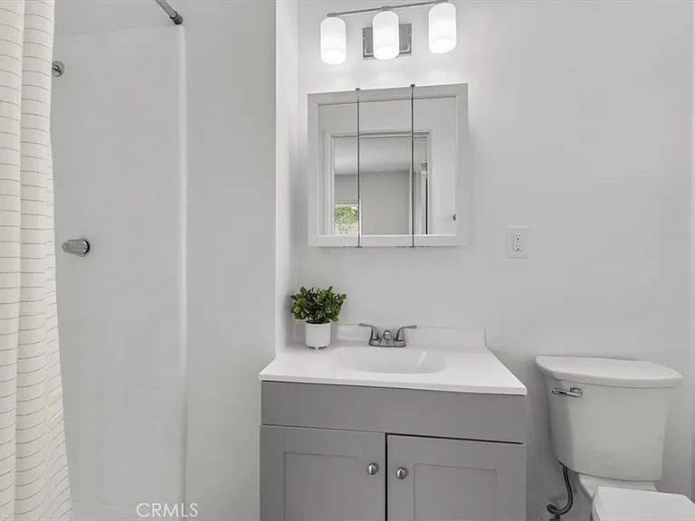 529 W Blaine St — Photo 14