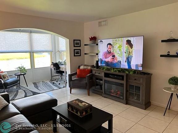 5th image of 9340 Sunrise Lakes Blvd APT 112