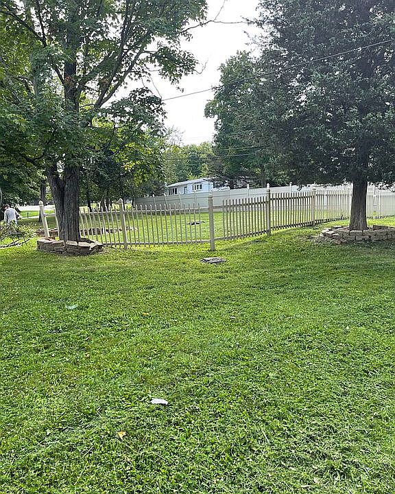 2nd image of 23 Dallas Dr