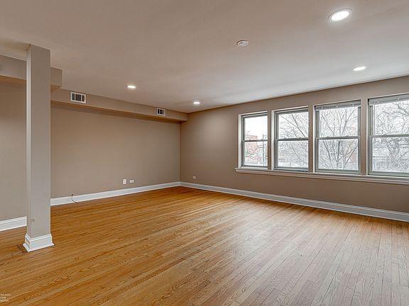2nd image of 4938 S King Dr APT 2