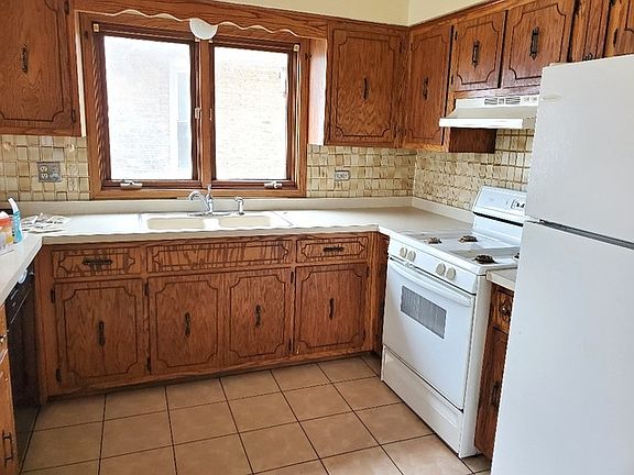 4th image of 5128 W Berenice Ave #2