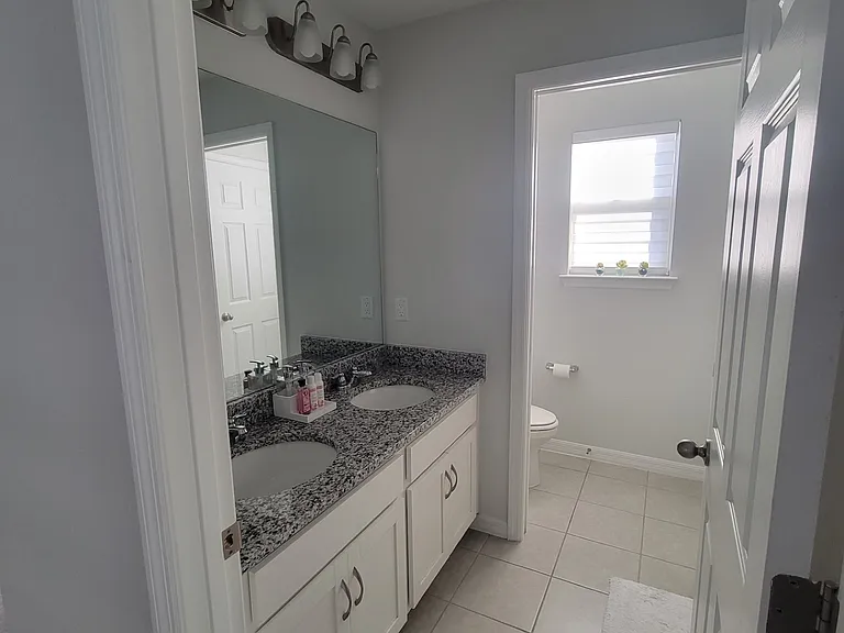 137 Aberdeen St — Photo 12