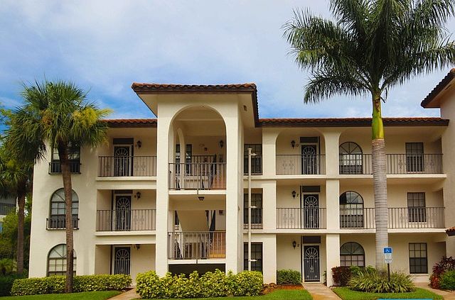 1st image of 267 Deerwood Cir APT 2