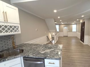 6719 N Smedley St, Philadelphia, PA 19126