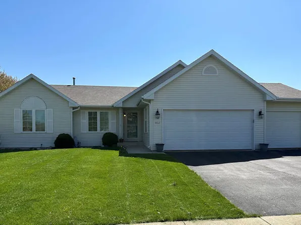 412 S Kaye Ln, Rochelle, IL 61068