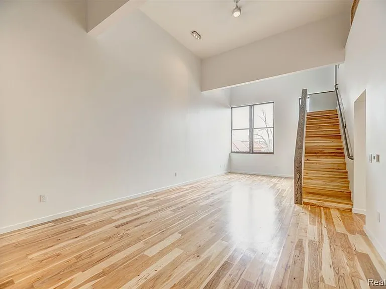 1454 Townsend St #303 — Photo 28