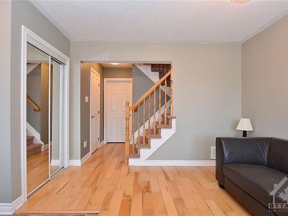 3rd image of 3867 Strandherd Dr