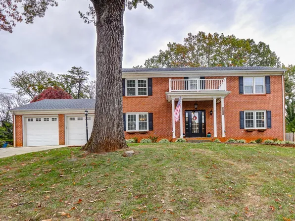 132 Melville Pl, Madison Heights, VA 24572