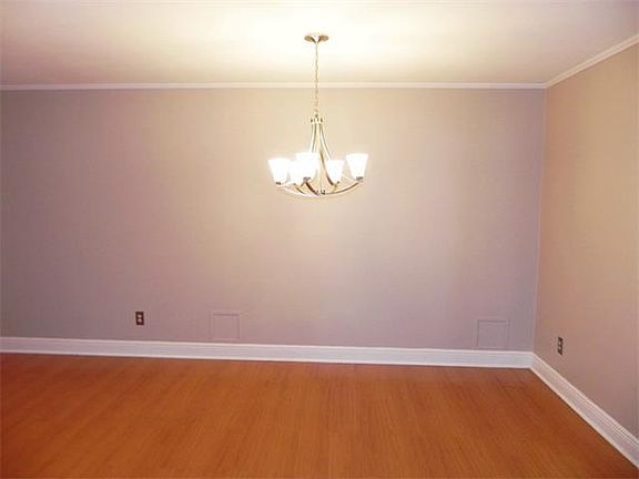 5th image of 1521 Eastwood Dr