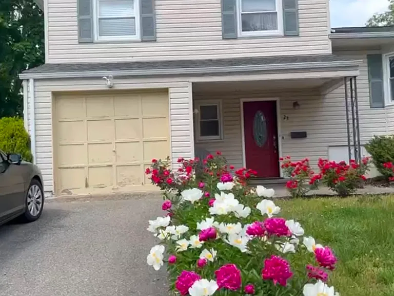 23 Outcalt Rd — Photo 1
