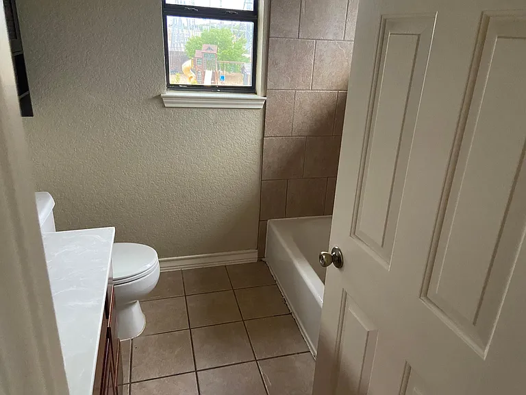1459 Frio Run — Photo 13